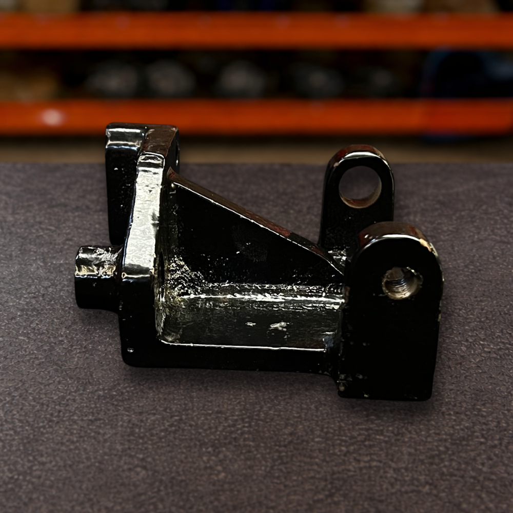 Imagem SUPORTE DO ALTERNADOR MOTOR CUMMINS